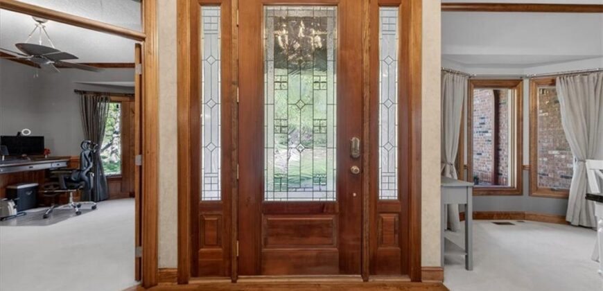 8615 NW Baker Road Circle, Kansas City, MO 64153