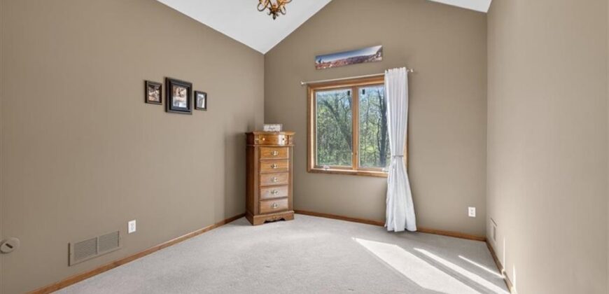 8615 NW Baker Road Circle, Kansas City, MO 64153