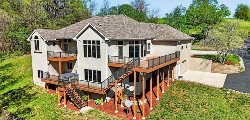 8615 NW Baker Road Circle, Kansas City, MO 64153