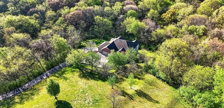 8615 NW Baker Road Circle, Kansas City, MO 64153