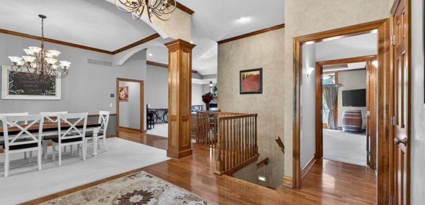 8615 NW Baker Road Circle, Kansas City, MO 64153