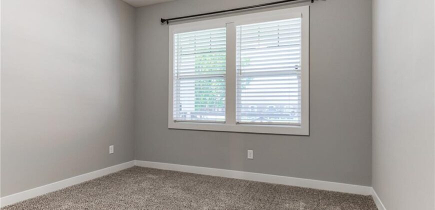 8141 N Farley Avenue, Kansas City, MO 64158