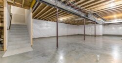 8141 N Farley Avenue, Kansas City, MO 64158