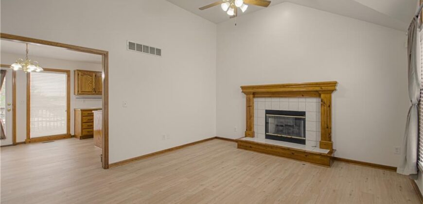 11201 N Lewis Avenue, Kansas City, MO 64157