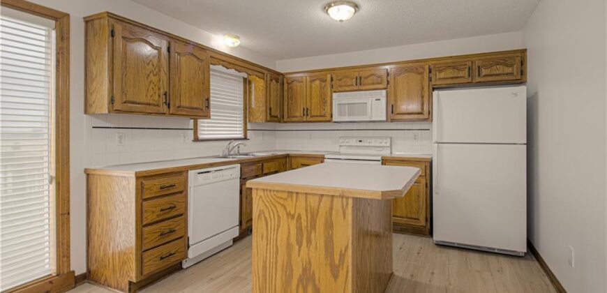 11201 N Lewis Avenue, Kansas City, MO 64157