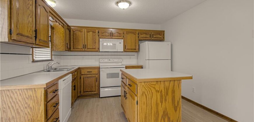 11201 N Lewis Avenue, Kansas City, MO 64157