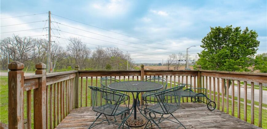 11201 N Lewis Avenue, Kansas City, MO 64157