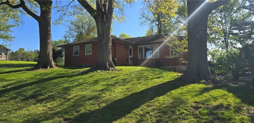 700 Hillcrest Road, Farley, MO 64028