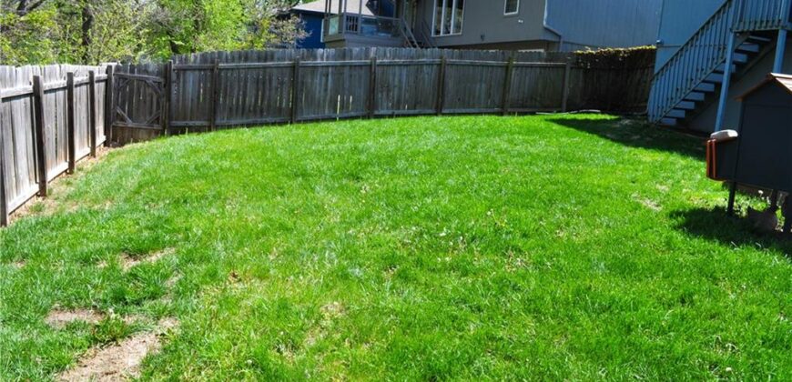 1850 Gates Drive, Platte City, MO 64079