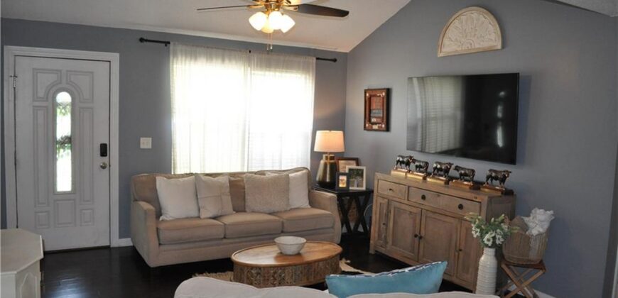 1850 Gates Drive, Platte City, MO 64079