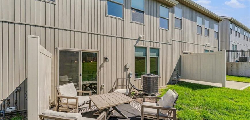 7356 Aaron Street, Parkville, MO 64152