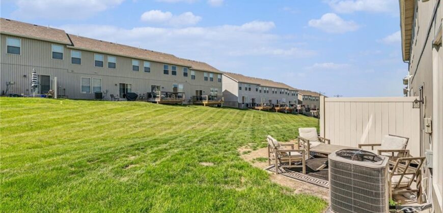 7356 Aaron Street, Parkville, MO 64152