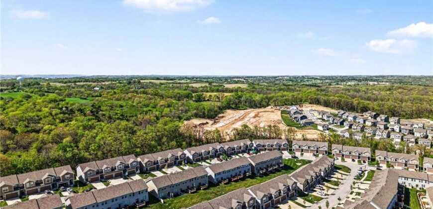 7356 Aaron Street, Parkville, MO 64152