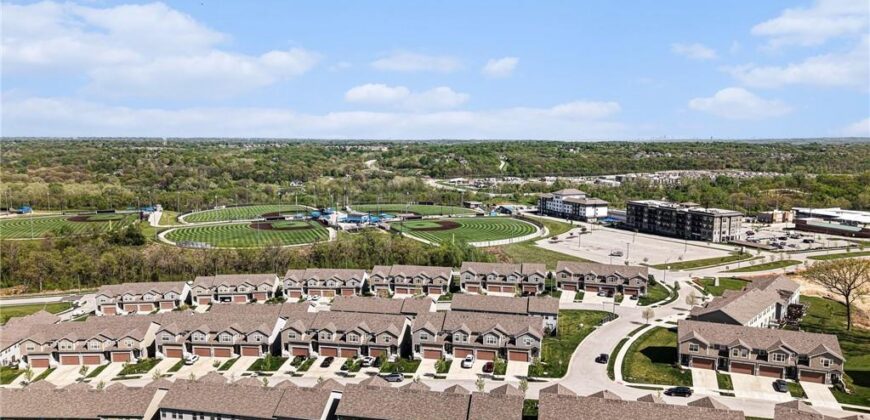 7356 Aaron Street, Parkville, MO 64152