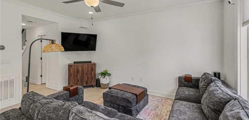 7356 Aaron Street, Parkville, MO 64152