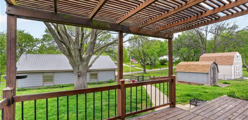 3650 N Wayne Avenue, Kansas City, MO 64116