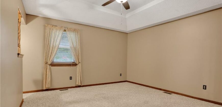 3650 N Wayne Avenue, Kansas City, MO 64116