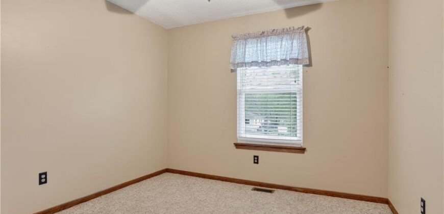 3650 N Wayne Avenue, Kansas City, MO 64116