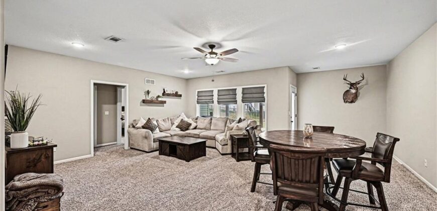 603 Rock Bridge Court, Smithville, MO 64089