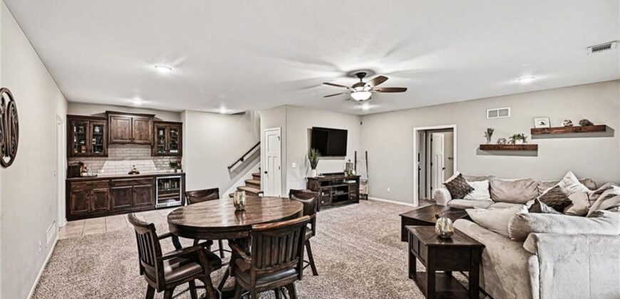 603 Rock Bridge Court, Smithville, MO 64089