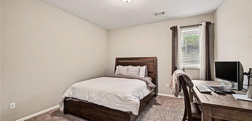 603 Rock Bridge Court, Smithville, MO 64089