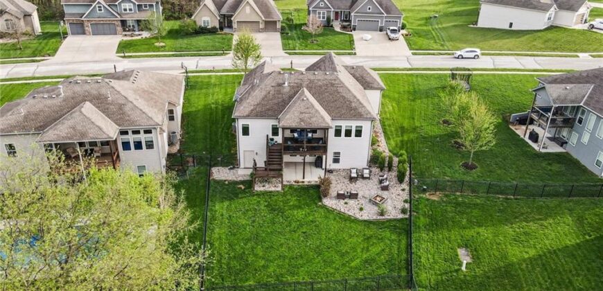 603 Rock Bridge Court, Smithville, MO 64089