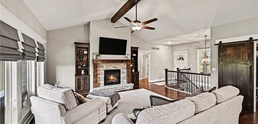 603 Rock Bridge Court, Smithville, MO 64089