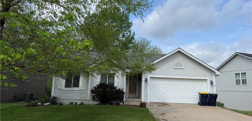 10904 N Marsh Avenue, Kansas City, MO 64157