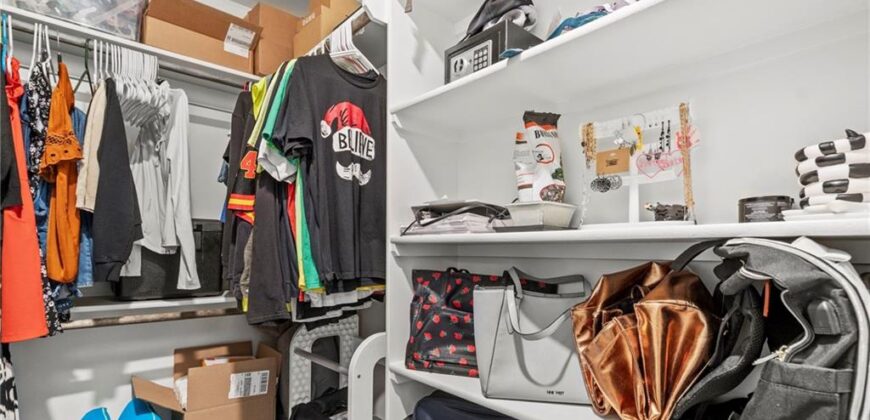 433 Lilly Lane, Liberty, MO 64068