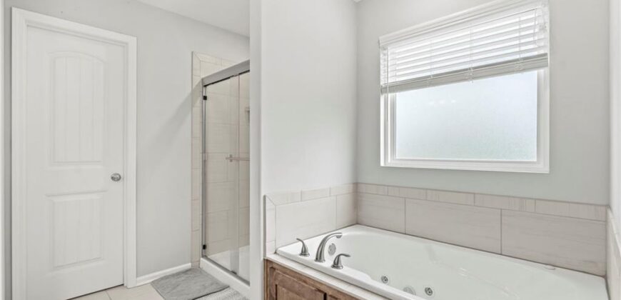 433 Lilly Lane, Liberty, MO 64068