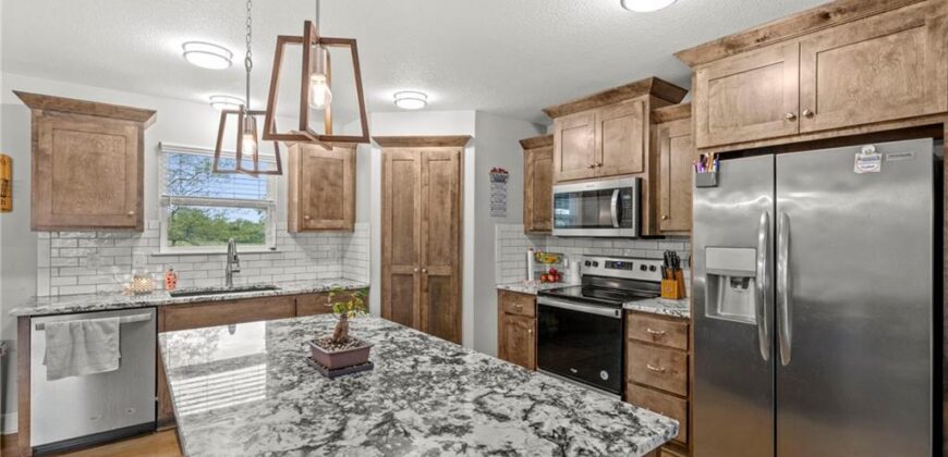 433 Lilly Lane, Liberty, MO 64068