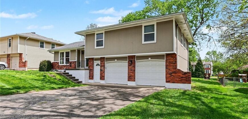 8005 N Harrison Street, Kansas City, MO 64118