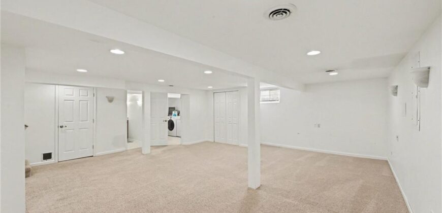 8005 N Harrison Street, Kansas City, MO 64118