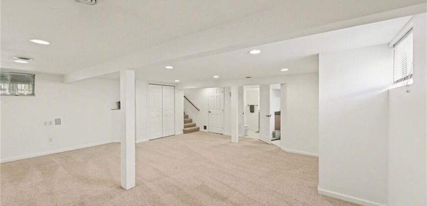 8005 N Harrison Street, Kansas City, MO 64118