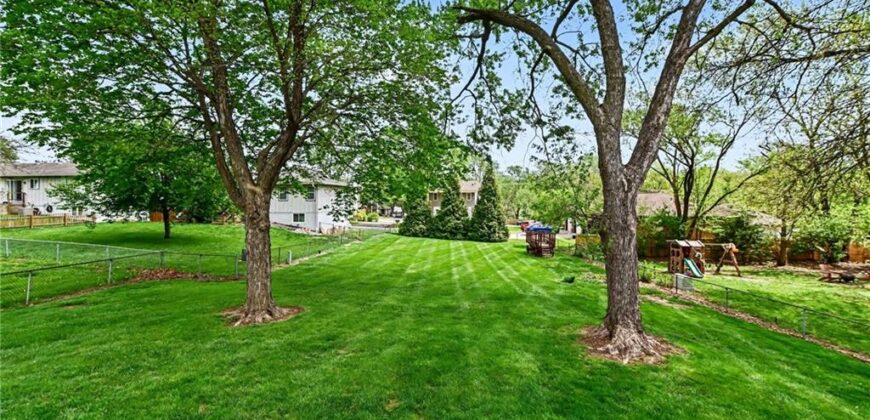 8005 N Harrison Street, Kansas City, MO 64118