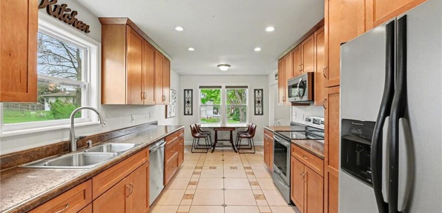 8005 N Harrison Street, Kansas City, MO 64118