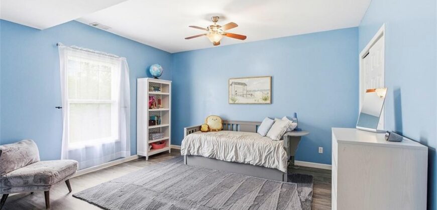 9033 NE 103rd Street, Kansas City, MO 64157