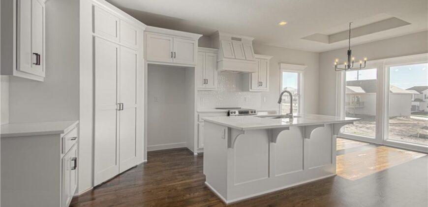 1015 Poplar Lane, Liberty, MO 64068