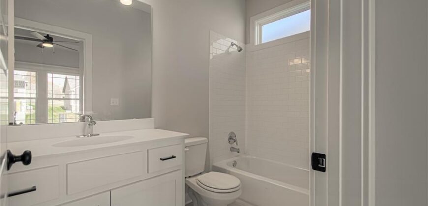 1015 Poplar Lane, Liberty, MO 64068
