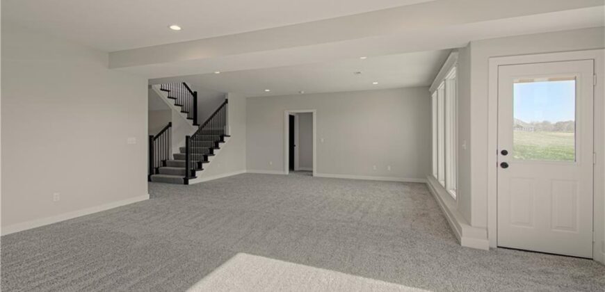 1015 Poplar Lane, Liberty, MO 64068