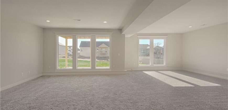 1015 Poplar Lane, Liberty, MO 64068