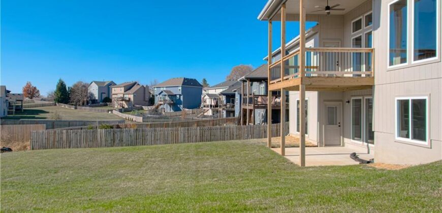 1015 Poplar Lane, Liberty, MO 64068