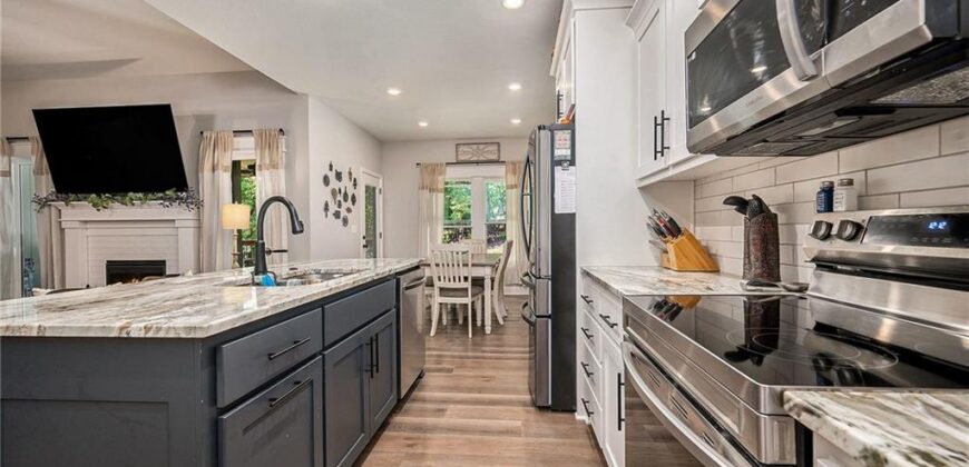 208 S MARIMACK Court, Kearney, MO 64060