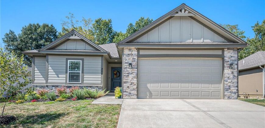 208 S MARIMACK Court, Kearney, MO 64060