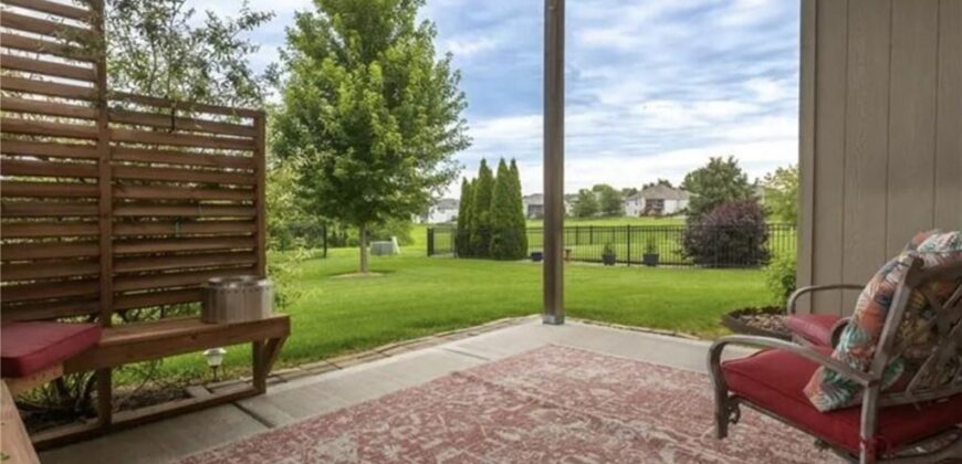 17710 Mission Ridge Drive, Smithville, MO 64089