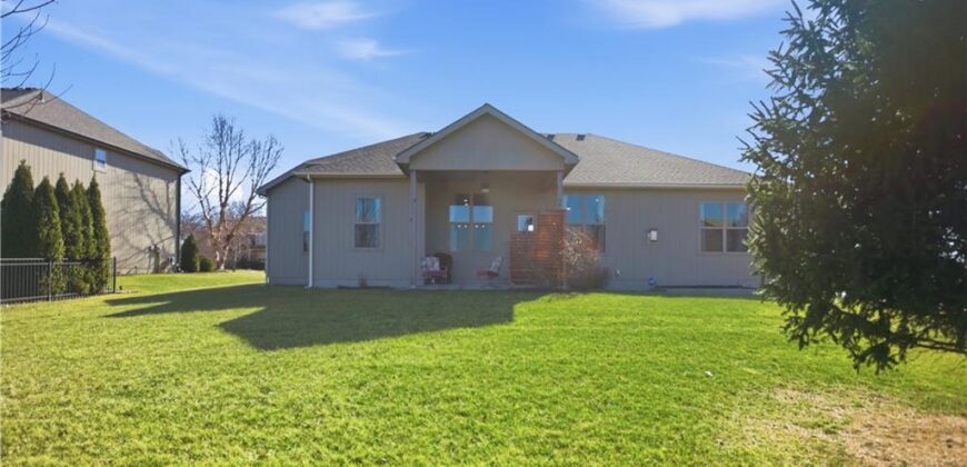17710 Mission Ridge Drive, Smithville, MO 64089