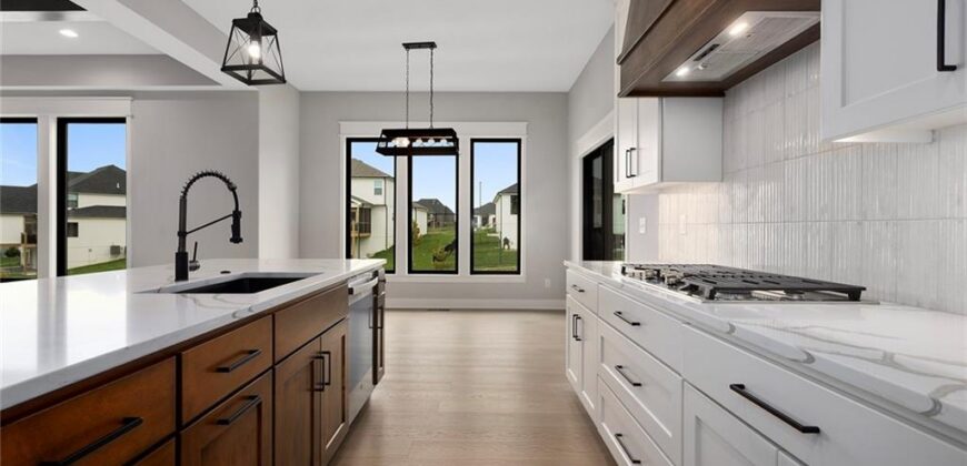 11427 Rye Drive, Kearney, MO 64060