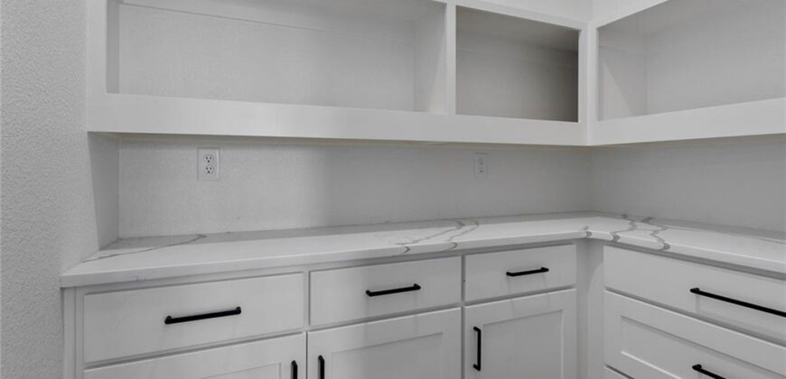 11427 Rye Drive, Kearney, MO 64060