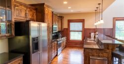 10875 Allen Way, Parkville, MO 64152