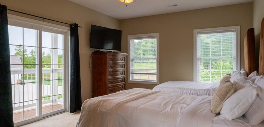 10875 Allen Way, Parkville, MO 64152